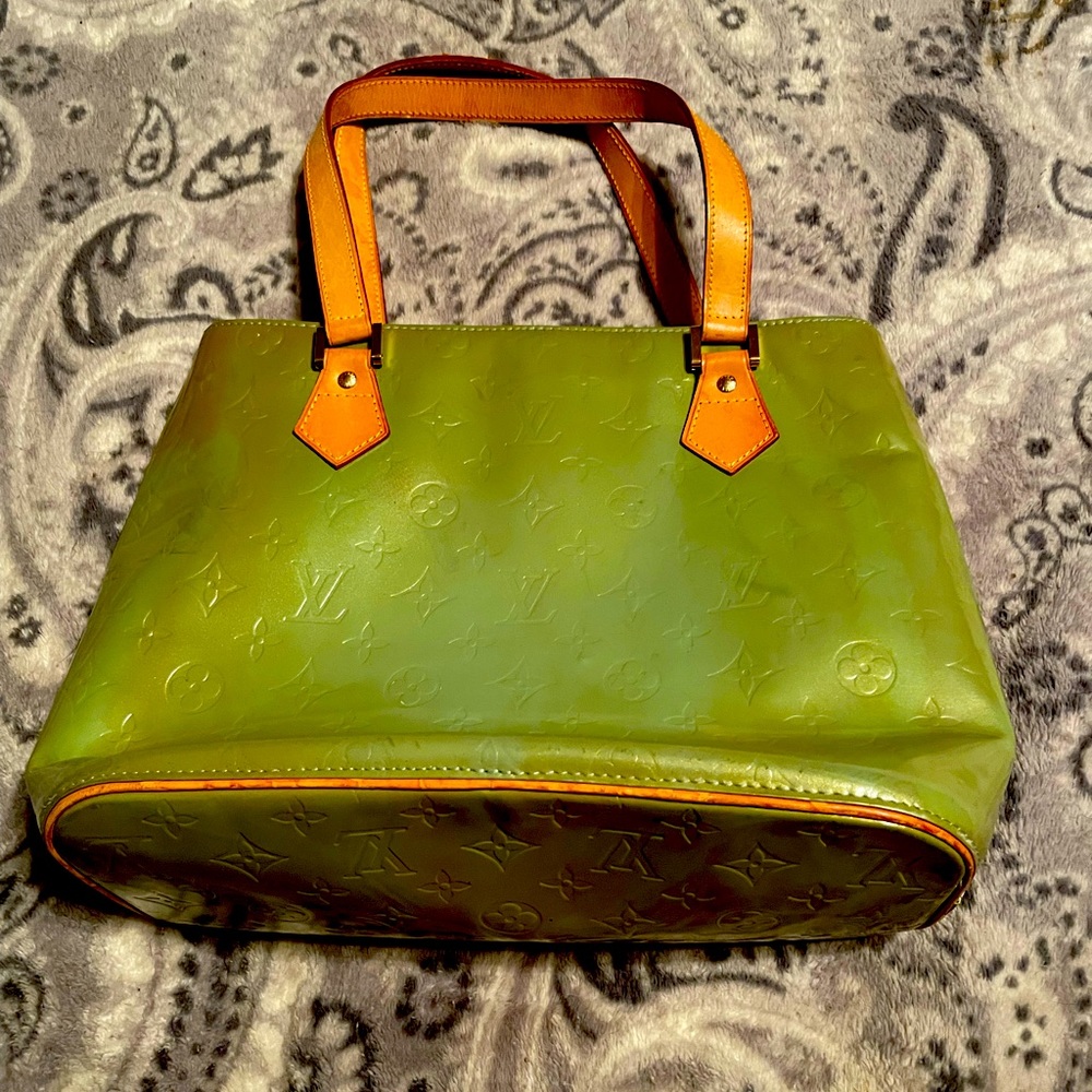 Louis Vuitton purse
